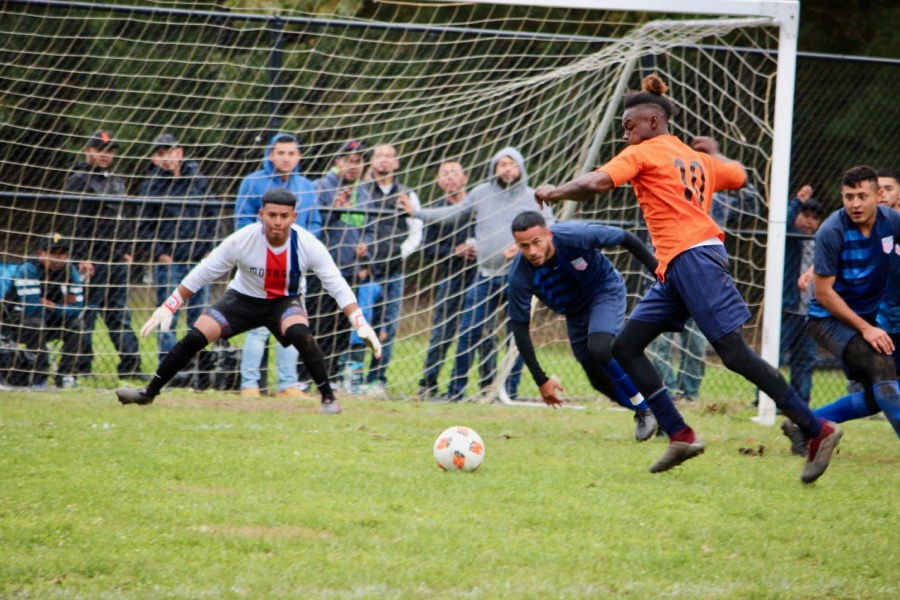 Este domingo se baten en duelo Vuelta Grande y Deportivo Juvenil en la gran final del torneo de clausura 2022 de la Liga de Futbol de Riverhead