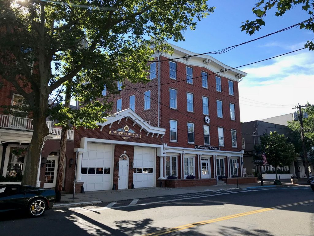 Sag Harbor cierra las oficinas de la villa debido al aumento de casos positivos de Covid en la región