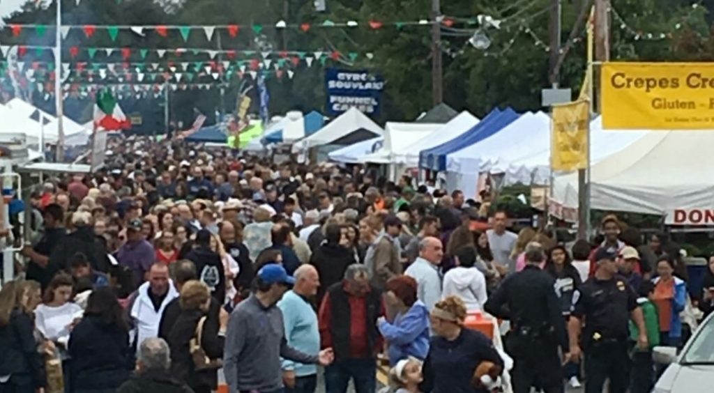El hospital Stony Brook Southampton patrocina festival de San Gennaro en Hampton Bays en honor a socorristas
