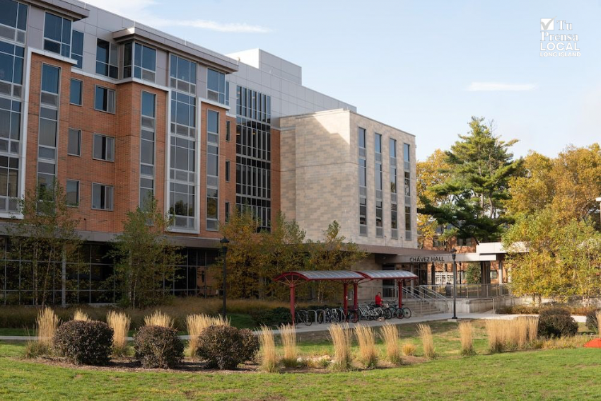 Por denuncias de agresión sexual contra líder sindical César Chávez residencia de la Universidad de Stony Brook que lleva su nombre sería llamada de otra manera