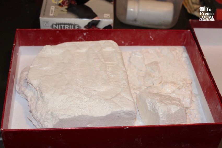 Dos hombres acusados de vender cocaína desde un restaurante en Shirley enfrentan cargos graves