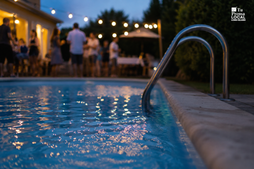 Niño de 3 años muere tras ser hallado inconsciente en una piscina durante una fiesta en Central Islip